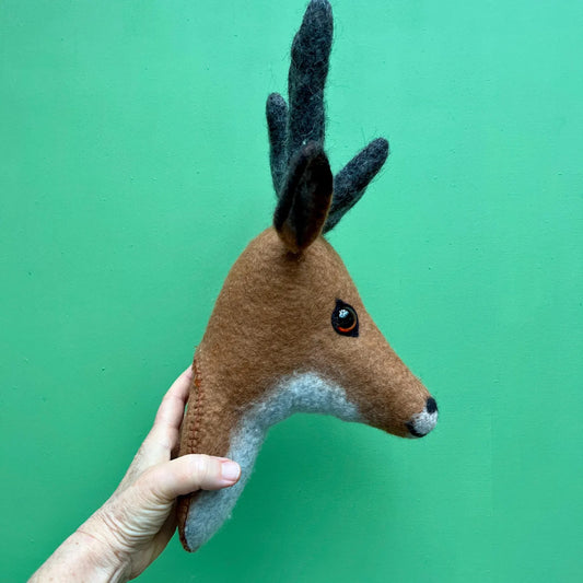 Deer's head, handmade felted wallhanging/interior design/homedecoration/children's room/hunting trophy/animalfriendly/pure wool