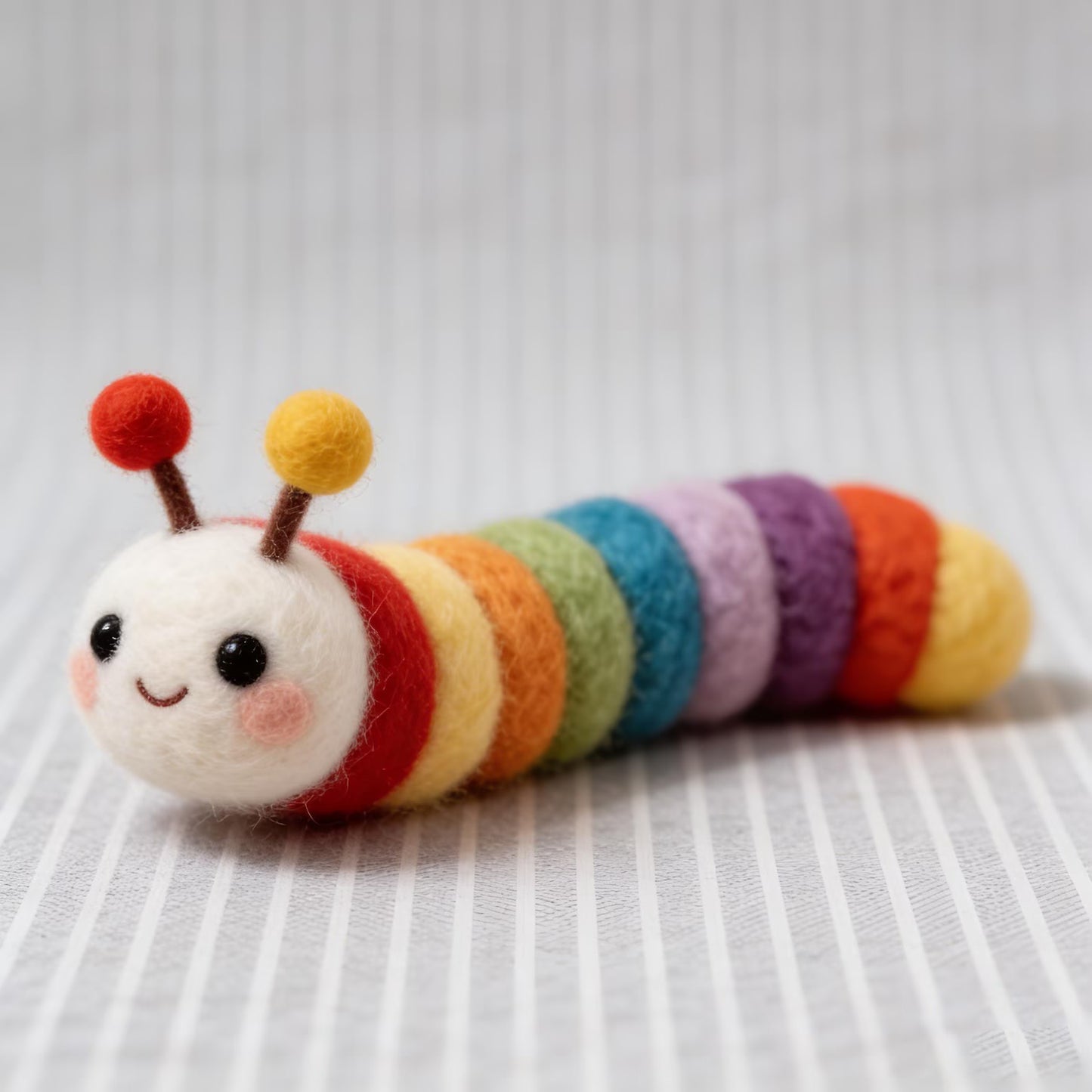Colourful Caterpillar Wool Felt Crafts, Handmade Wool Felt Animal Shaped Statues, Children's Gifts, Mini Home Decorative Ornaments