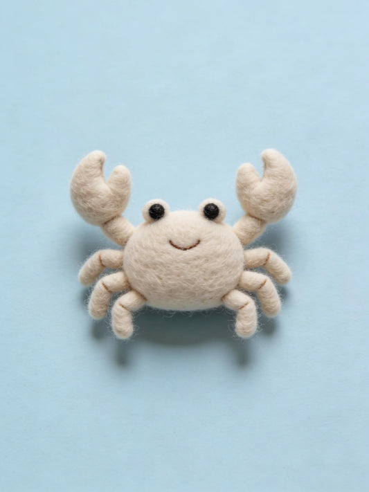 Handcrafted Cream Crab Needle-Felted Figurine | Cute Woolen Ocean Animal Sculpture | Whimsical Nursery Decor & Coastal Gift