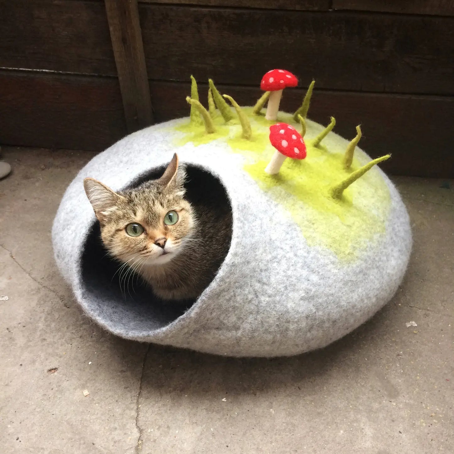 Cat cave, mushroom cat cave, cat cave gray, personslized cat cave, felt pet cave, cat cacoon, wool cat cave, pet bed, small dog cave, house