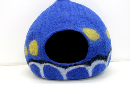 Handmade Felt Cat Bed - Unique Design- Woolen Pet House - Wool Cat Cave