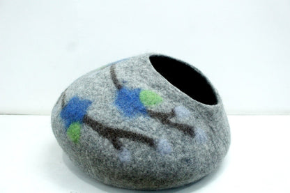 Felt Cat Cave - Pet Furniture - Cozy Wool Kitty Bed - Kitty Warmer - Wool Pet Cave