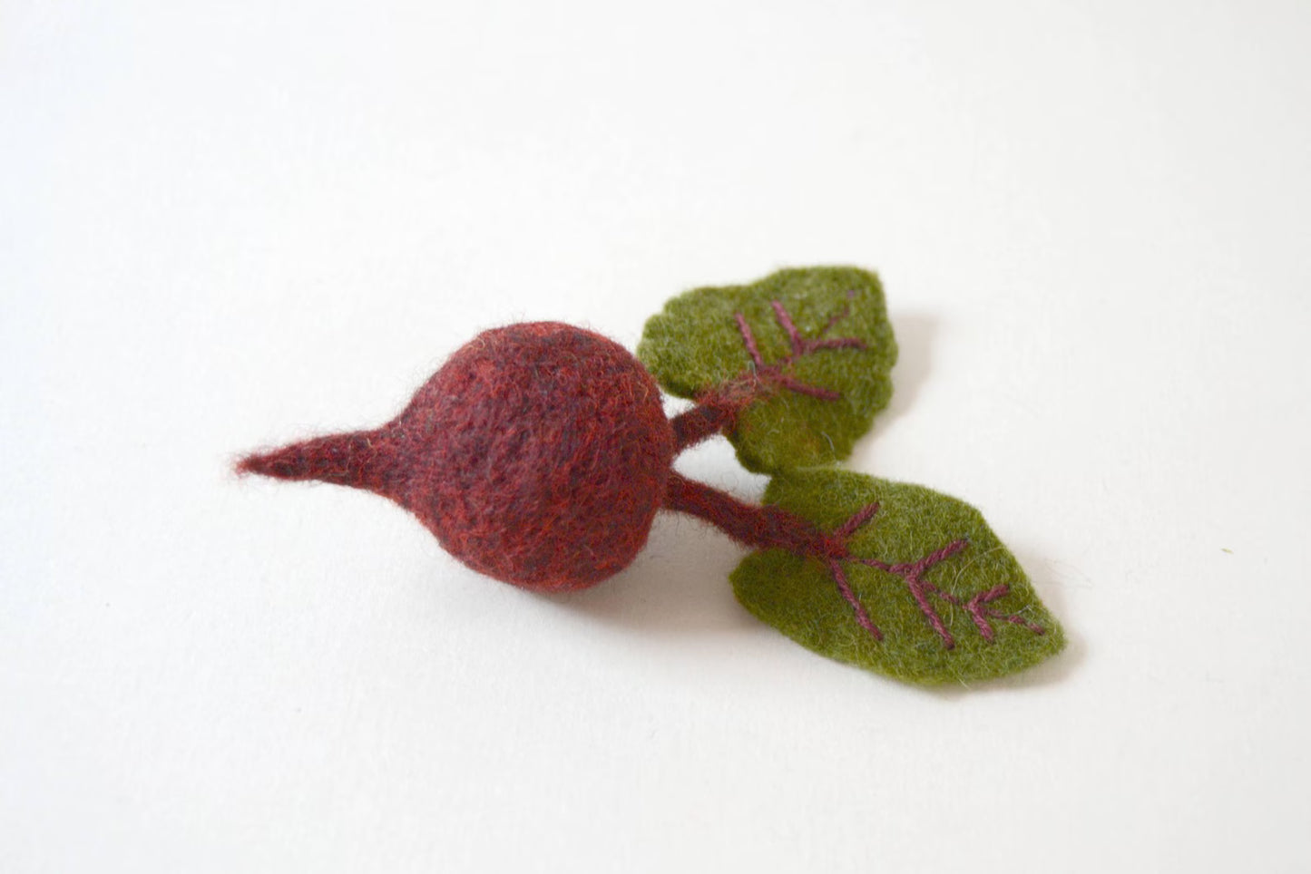 Felted Beetroot great vegetable for kids play kitchens table, Pretend Play, Baby gift, Preschool toy, beet, Montessori teaching aid, decor