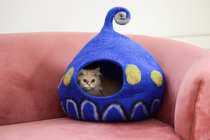 Handmade Felt Cat Bed - Unique Design- Woolen Pet House - Wool Cat Cave