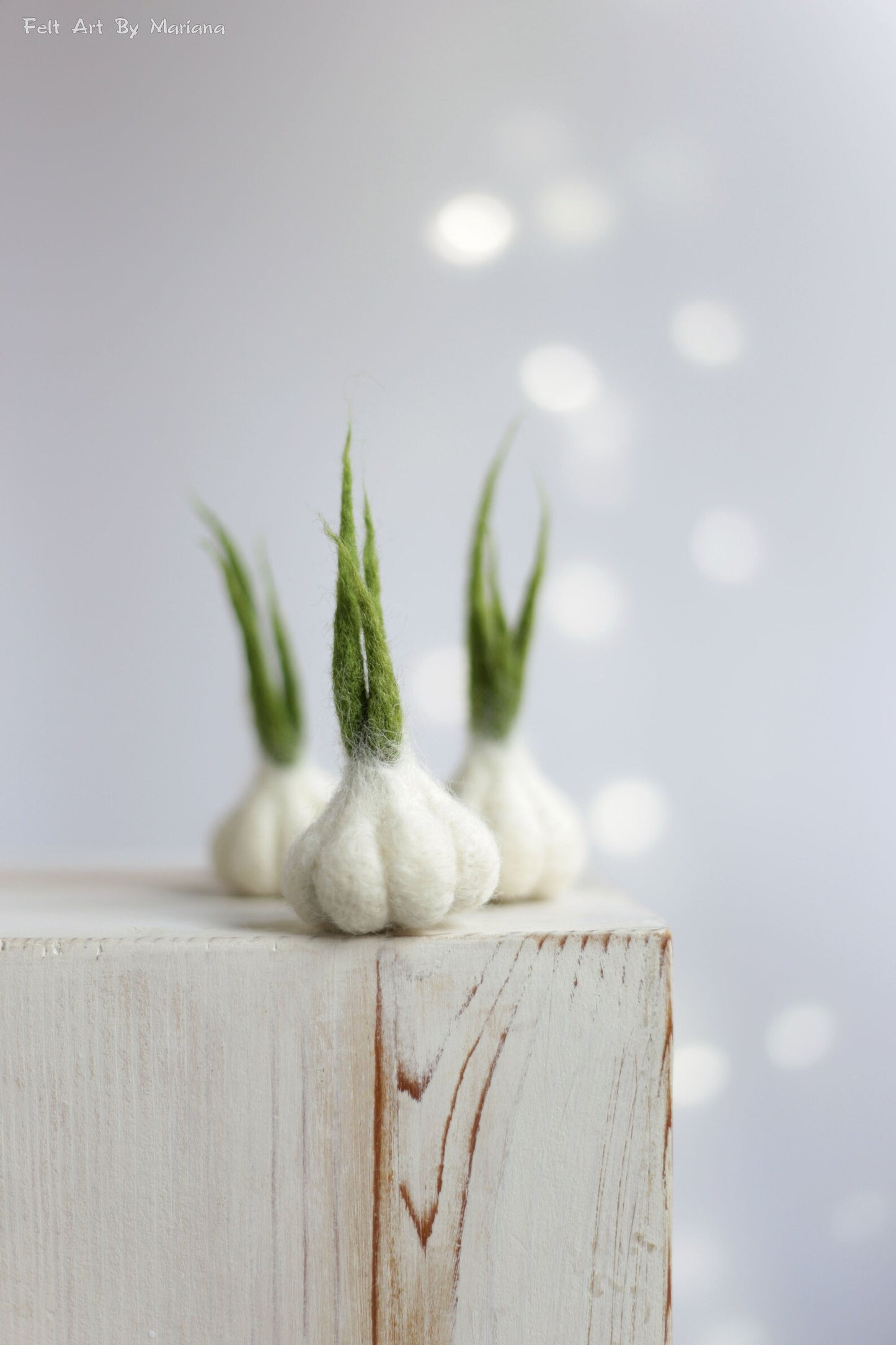 Handmade Needle Felted Garlic Bulb Figurine – Wool Artificial Vegetable Kitchen & Play Food Decor(PACK OF 3)