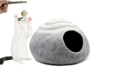 Felt Cat Cave - Cozy Pet Bed For Cats - Handmade Pet Cave -Wool Handmade Cat Cocoon