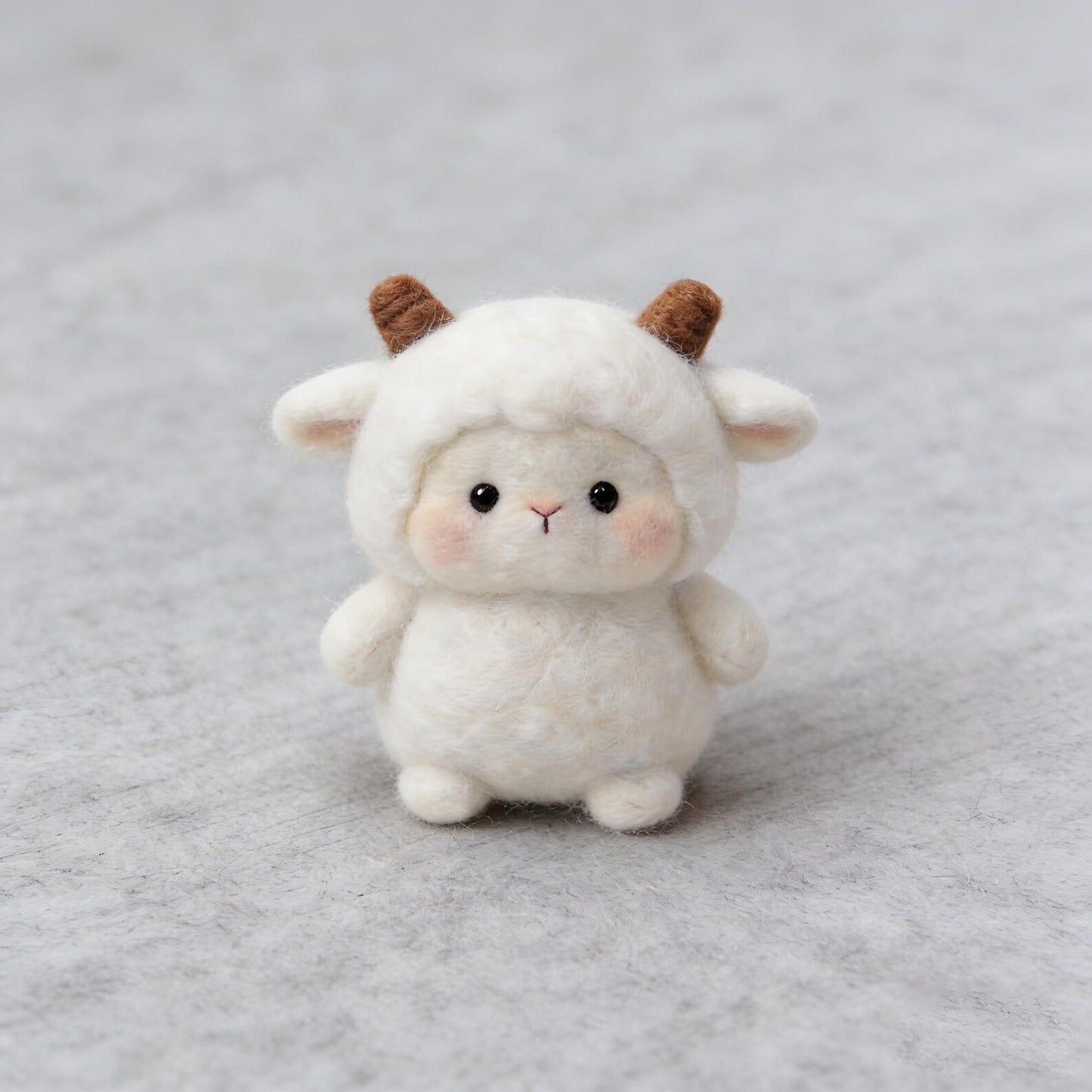 Felt Wool Cute Lamb Ornament, Personalised Keepsake Gifts, Handmade Felt Wool Lamb, Holiday Gifts, Children's Gifts, Desktop Ornaments