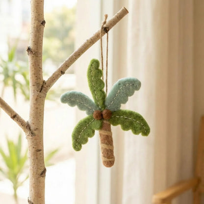 Handmade Wool Felt Palm Tree Charm, Cute Coconut Tree Bag Accessory, Tropical Boho Hanging Decor, Needle Felted Beach Gift for Her