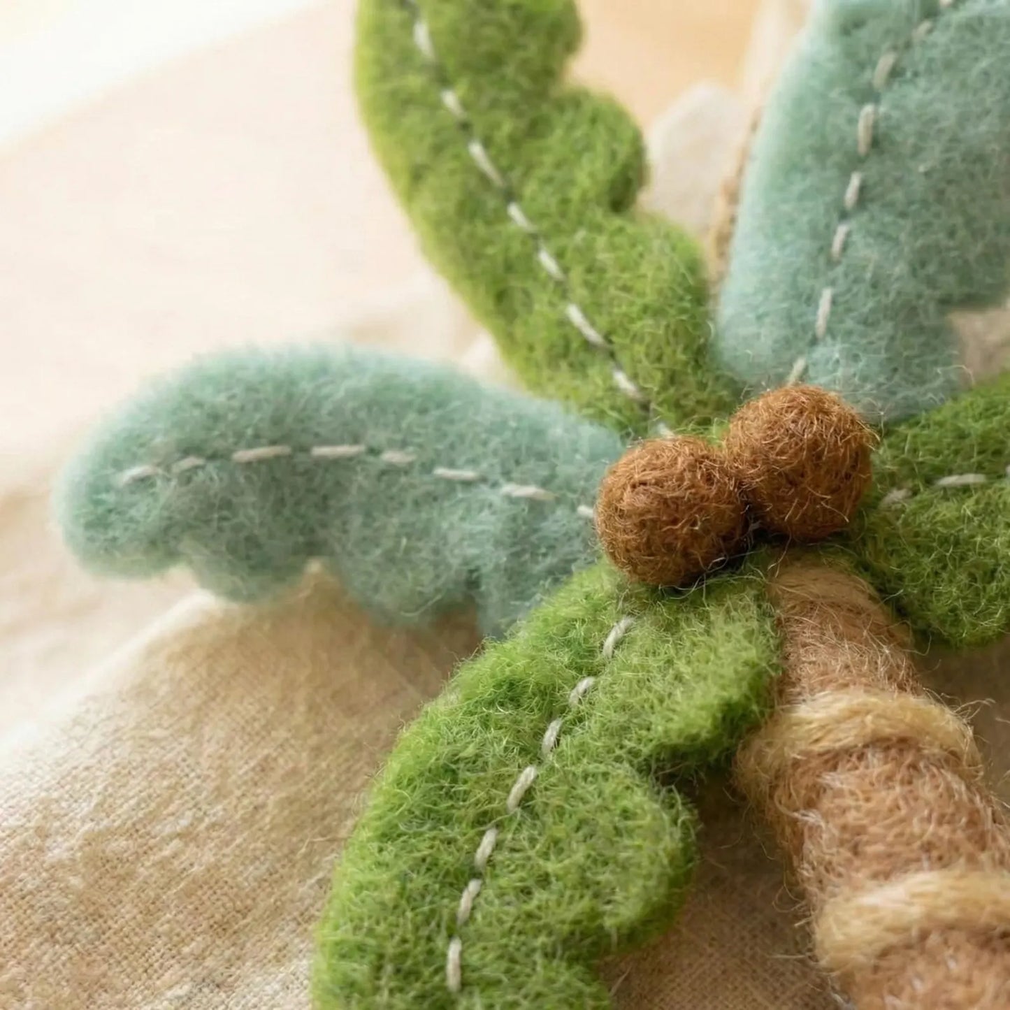 Handmade Wool Felt Palm Tree Charm, Cute Coconut Tree Bag Accessory, Tropical Boho Hanging Decor, Needle Felted Beach Gift for Her
