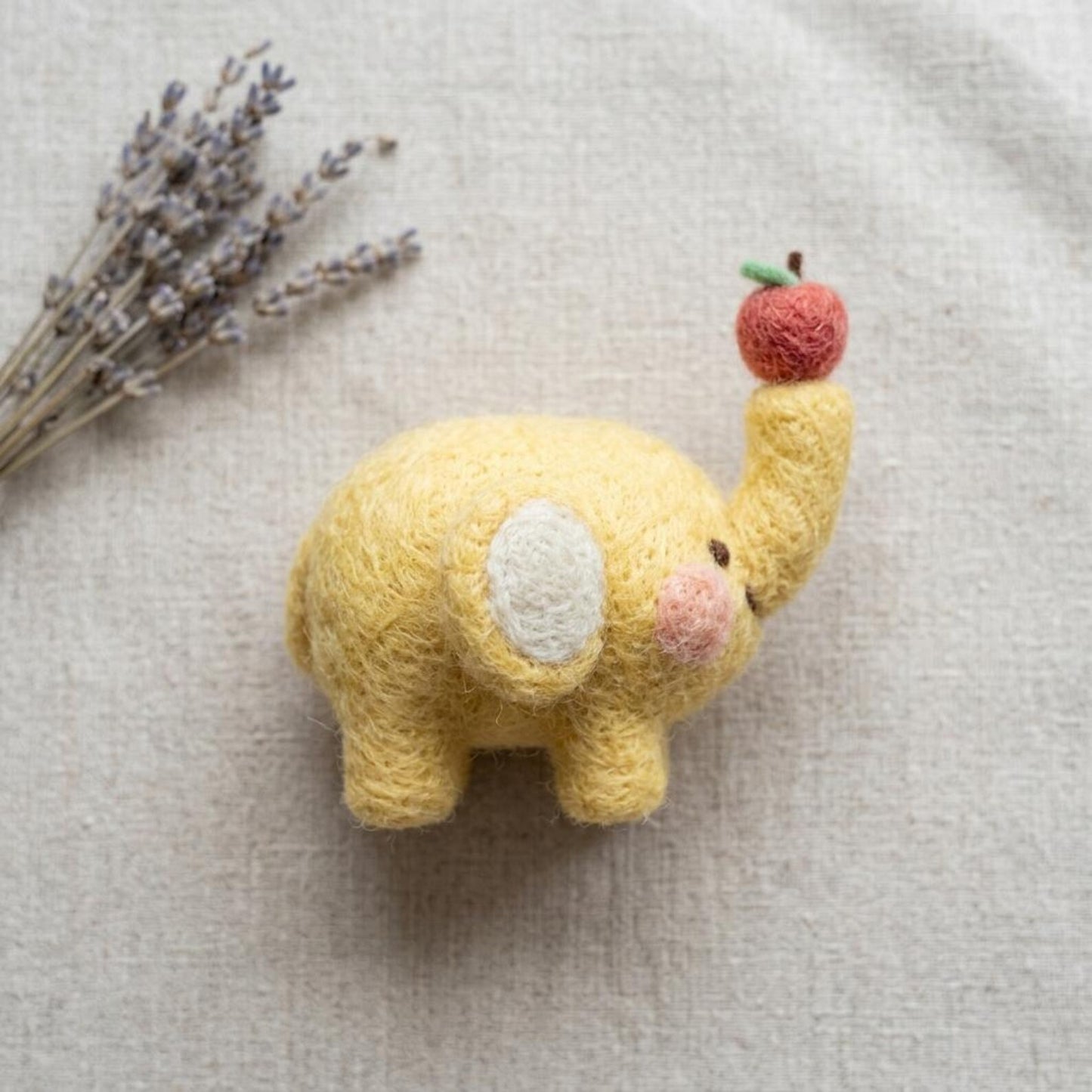 Needle Felting Kit Elephant DIY Craft Set for Beginners Cute Animal Stress Relief Gift for Her Birthday Activity Kawaii Wool Art Kit